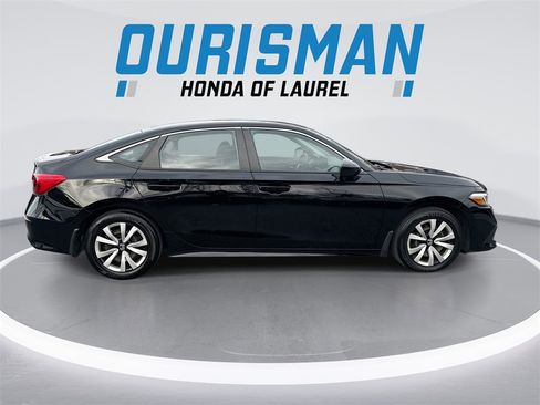 Used 2023 Honda Civic LX image 9