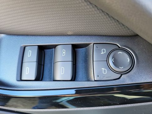 New 2026 Chevrolet Equinox LT image 19