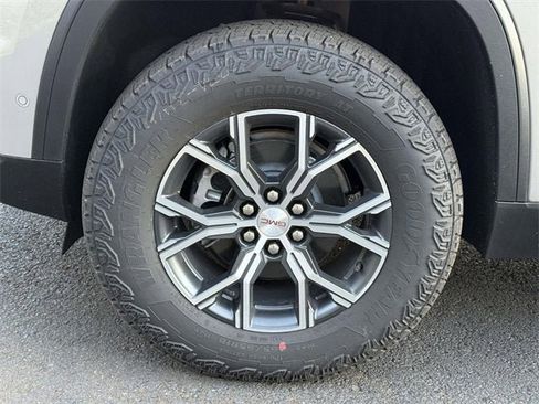 New 2026 GMC Acadia AT4 w/ Super Cruise Package image 7