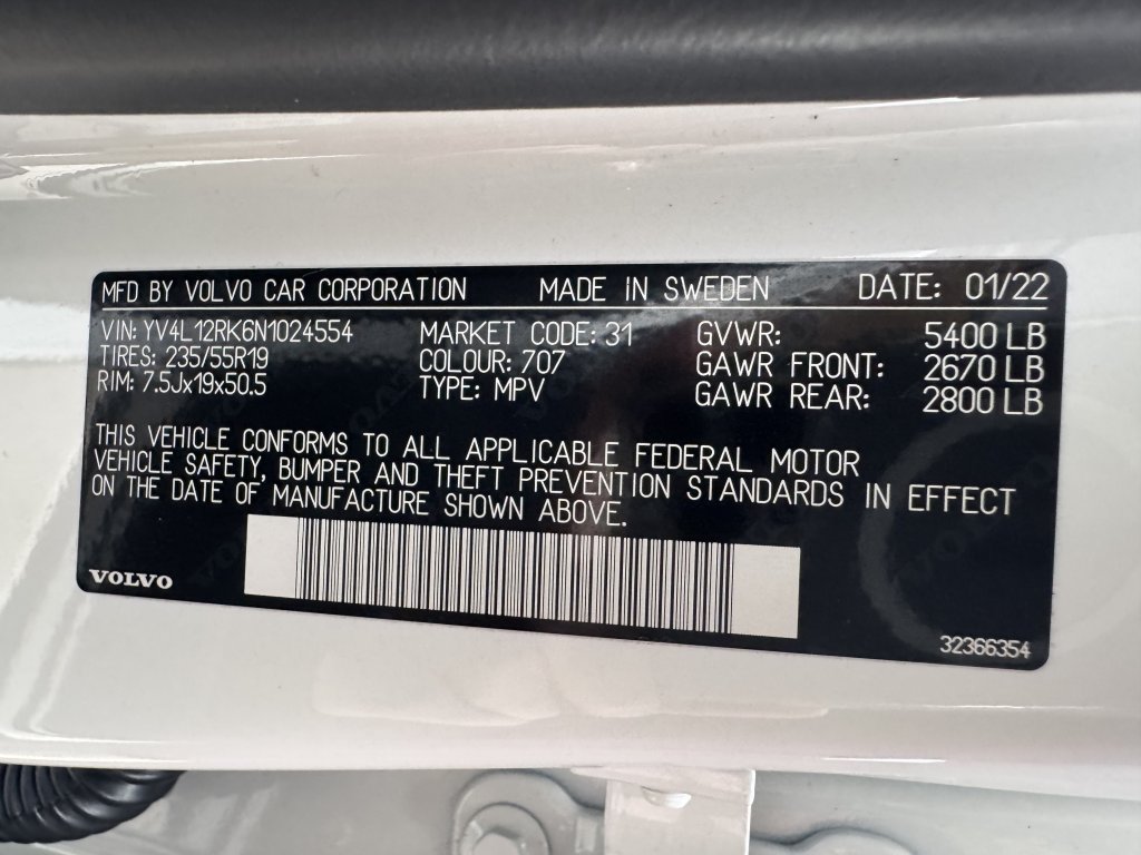 Used 2022 Volvo XC60 B5 Momentum w/ Climate Package AWD/4WD image 46