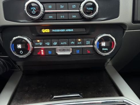 Used 2022 Ford F250 Lariat w/ Lariat Ultimate Package image 26