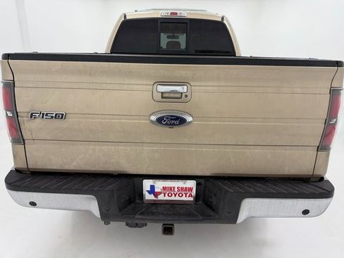 Used 2014 Ford F150 Lariat w/ Lariat Chrome Package image 19