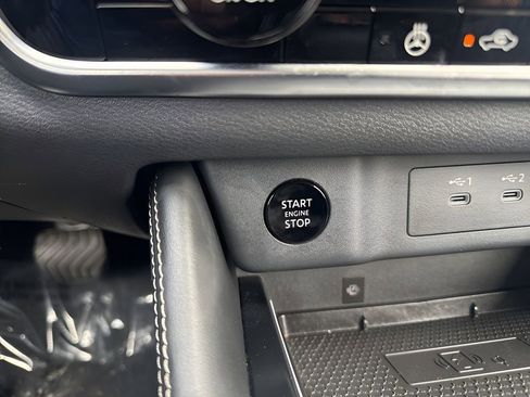 Used 2025 Nissan Rogue Platinum FWD image 26
