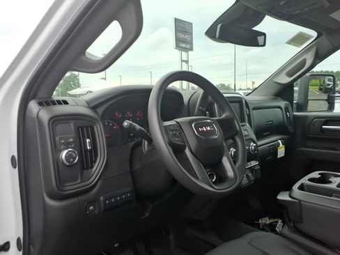 New 2026 GMC Sierra 2500 Pro w/ Convenience Package RWD image 6