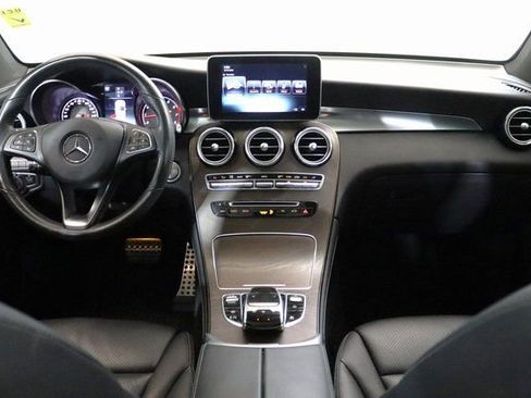 Used 2019 Mercedes-Benz GLC 300 4MATIC image 19