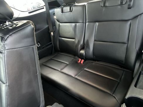 Used 2023 Ford Explorer Limited image 27