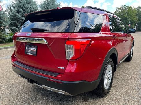 Used 2020 Ford Explorer XLT w/ Equipment Group 202A AWD/4WD image 34