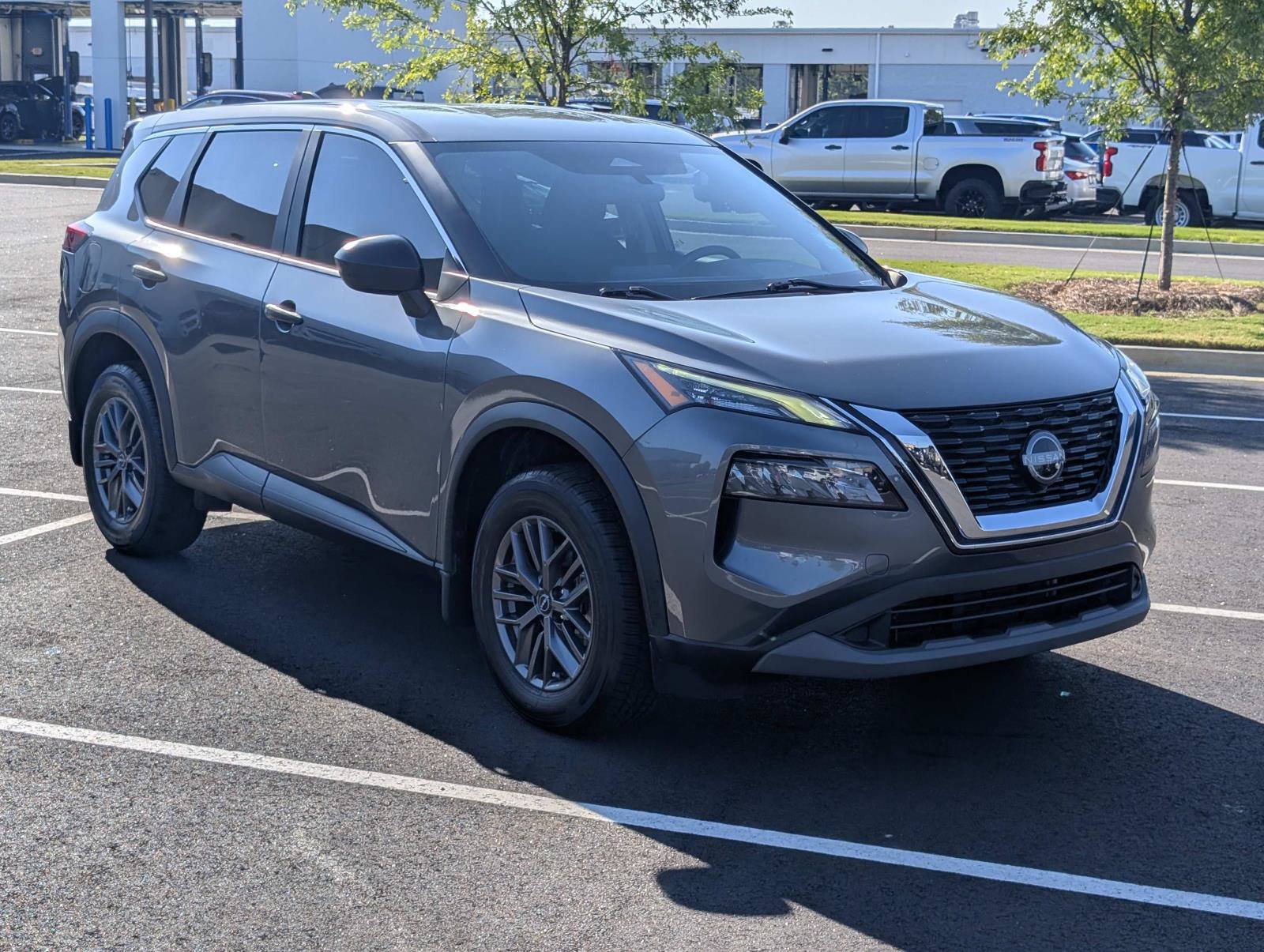 Used 2023 Nissan Rogue S FWD image 4