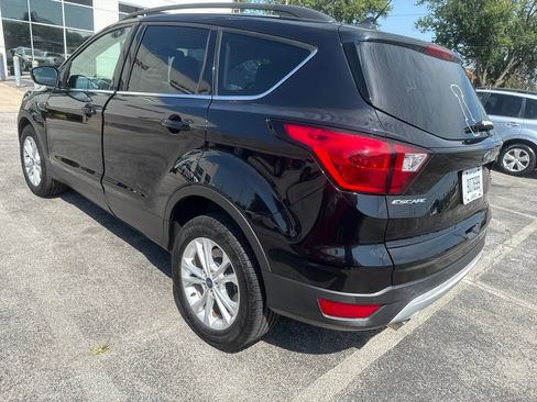 Used 2019 Ford Escape SEL FWD image 2