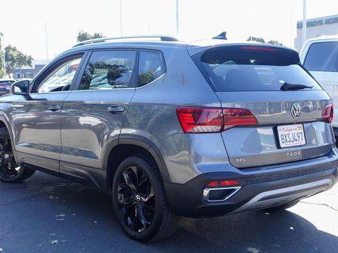 Used 2022 Volkswagen Taos SEL w/ Panoramic Sunroof Package image 10