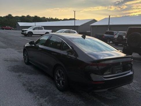 Used 2024 Honda Accord EX image 5