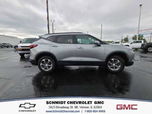 Used 2024 Chevrolet Blazer LT w/ Convenience Package FWD image 4