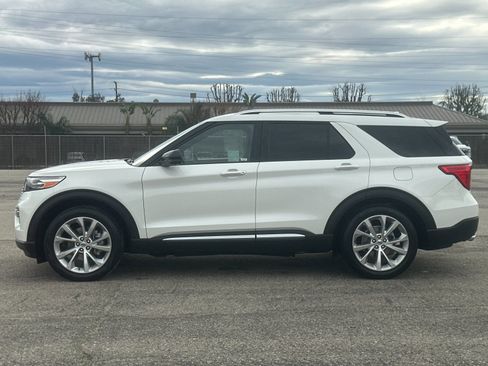 Certified 2022 Ford Explorer Platinum w/ Equipment Group 601A image 8