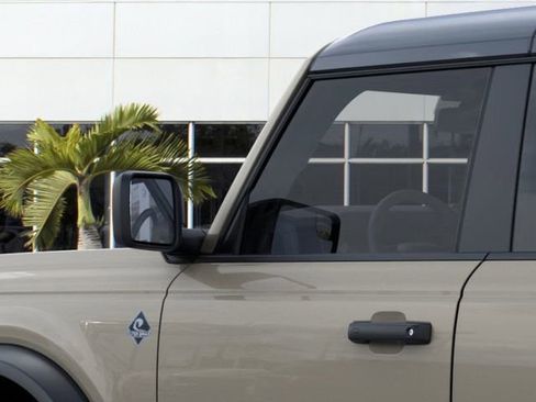 New 2026 Ford Bronco Outer Banks w/ Black Appearance Package image 22