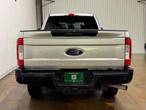 Used 2018 Ford F250 XL w/ Power Equipment Group AWD/4WD image 7