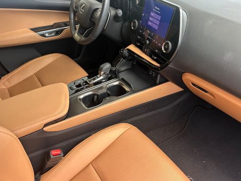 Used 2024 Lexus NX 250 FWD image 20