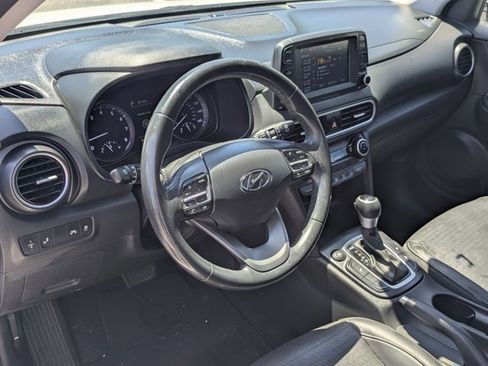 Used 2021 Hyundai Kona Limited image 9