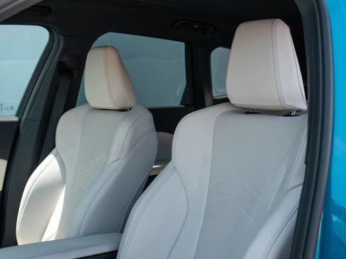 Used 2025 BMW X1 M35i w/ Shadowloine Package AWD/4WD image 18