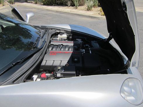 Used 2009 Chevrolet Corvette Convertible w/ Preferred Equipment Group RWD image 18