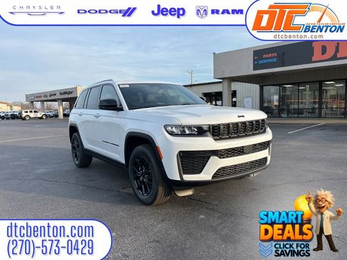 New 2026 Jeep Grand Cherokee Altitude AWD/4WD image 1