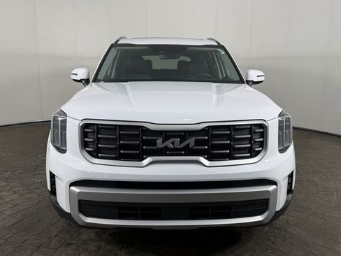 Used 2025 Kia Telluride S FWD image 2