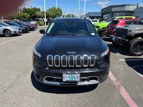 Used 2015 Jeep Cherokee Limited w/ Luxury Group AWD/4WD image 2