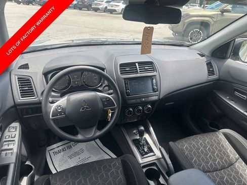 Used 2025 Mitsubishi Outlander Sport ES AWD/4WD image 10