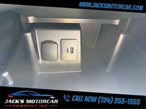 Used 2025 Ford Explorer Active w/ Active Comfort Package AWD/4WD image 31