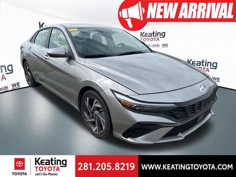 Used 2025 Hyundai Elantra Limited image 1