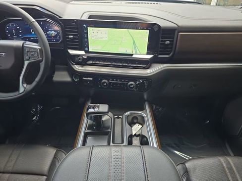 Certified 2025 Chevrolet Silverado 1500 High Country w/ Midnight Edition AWD/4WD image 13