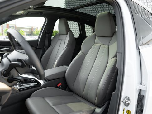 Certified 2025 Audi Q5 Premium w/ Premium Plus AWD/4WD image 19