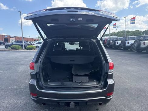 Used 2020 Jeep Grand Cherokee Overland AWD/4WD image 23