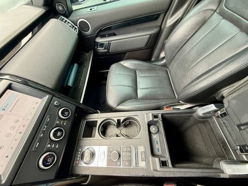 Used 2018 Land Rover Discovery SE AWD/4WD image 27