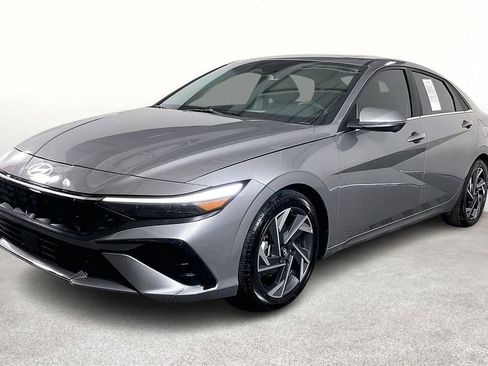 Used 2024 Hyundai Elantra Limited FWD image 15
