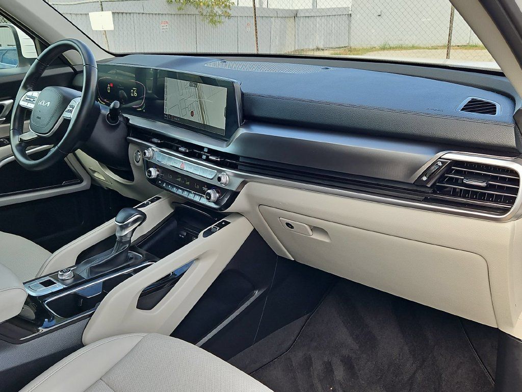 Used 2025 Kia Telluride S FWD image 33