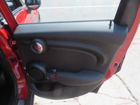 Used 2015 MINI Cooper 4-Door Hardtop FWD image 28