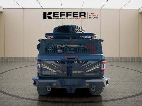 Used 2023 Jeep Gladiator Willys image 5