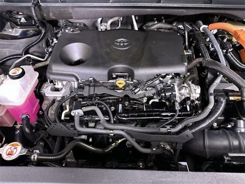 Used 2023 Toyota Highlander XLE image 31