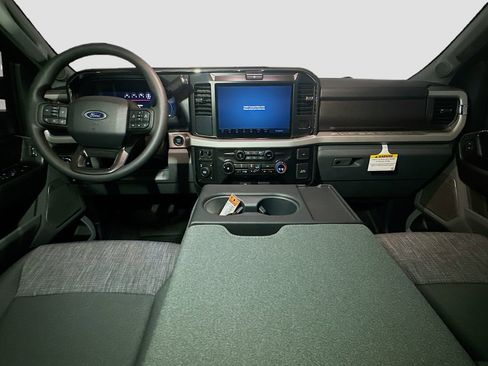 New 2026 Ford F350 XLT w/ XLT Premium Package AWD/4WD image 8