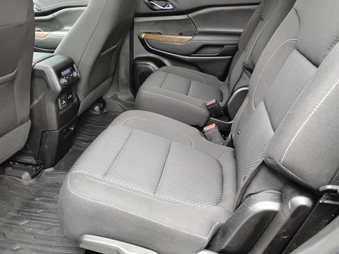 Used 2023 GMC Acadia SLE w/ Driver Convenience Package image 17