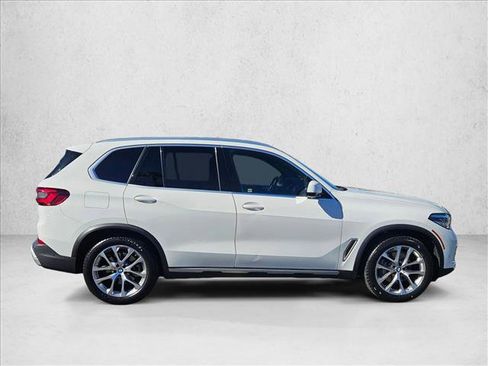 Used 2023 BMW X5 xDrive40i w/ Premium Package image 4