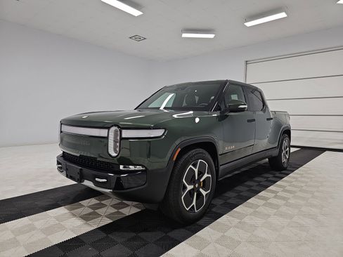 Used 2022 Rivian R1T Adventure image 1