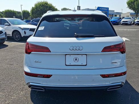Used 2023 Audi Q5 2.0T Premium w/ Convenience Package AWD/4WD image 5