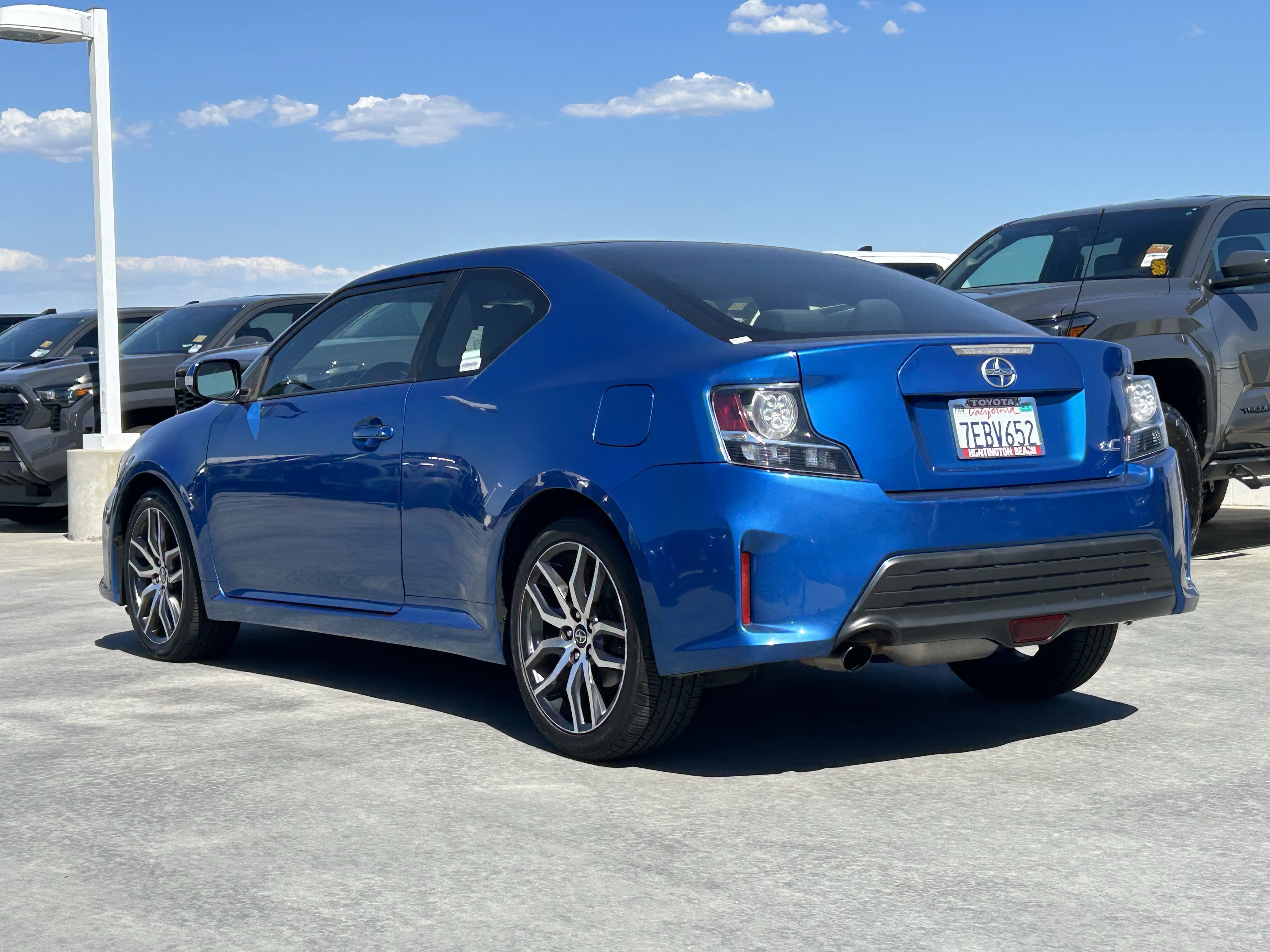 Used 2014 Scion tC FWD image 5