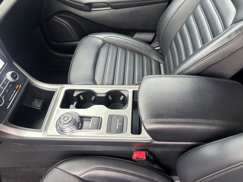 Used 2024 Ford Edge SEL image 41