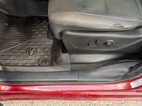 Used 2019 RAM 1500 Big Horn image 18