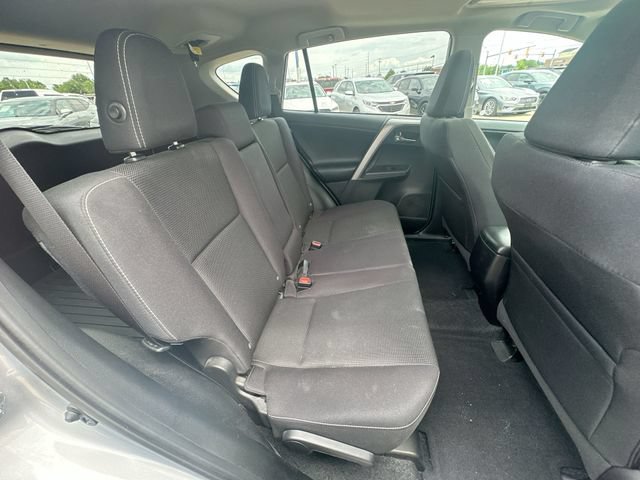Used 2018 Toyota RAV4 XLE w/ Plus Extra Value Package AWD/4WD image 29