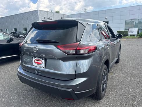 Used 2025 Nissan Rogue SV FWD image 6