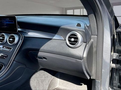 Used 2021 Mercedes-Benz GLC 300 4MATIC image 17