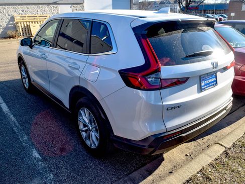 Used 2025 Honda CR-V EX image 18